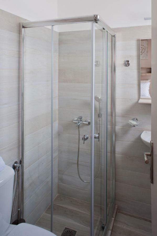 Liprando Hotel Науса Екстериор снимка